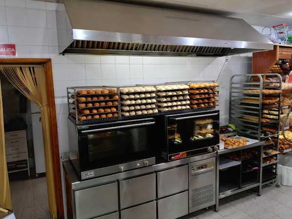 Fotografia tomada fuera de Pasteleria San Salvador - Panadería en Palma, Baleares