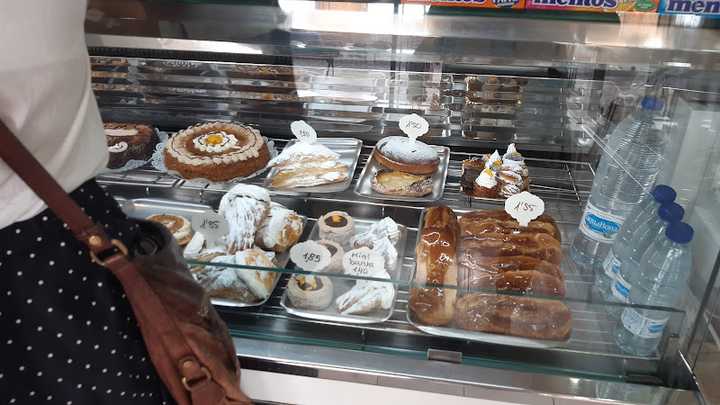 Fotografia tomada fuera de Pastelería Sandra - Pastelería en Mahón, Baleares