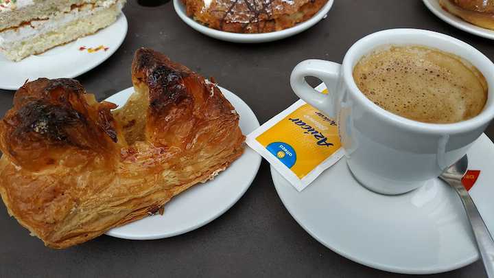 Fotografia tomada fuera de Pastelería Santa Gema - Pastelería en Valencia de Alcántara, Cáceres