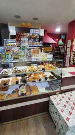 Fotografia tomada fuera de Pastelería Saul - Pastelería en Madrid, Madrid