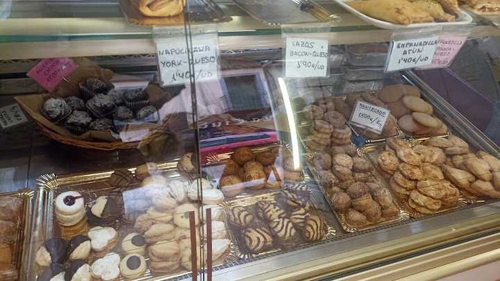 Fotografia tomada fuera de Pasteleria Sayoa - Pastelería en Zaragoza, Zaragoza