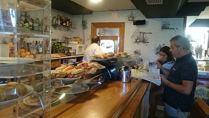 Fotografia tomada fuera de Café Riomar - restaurantes en Castro-Urdiales, Cantabria