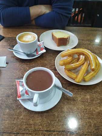 Fotografia tomada fuera de Café Sena Churrería - Cafetería en Langreo, Asturias