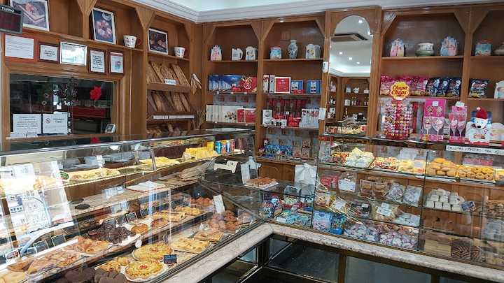 Fotografia tomada fuera de Pastelería Valerica - Pastelería en Fuenlabrada, Madrid