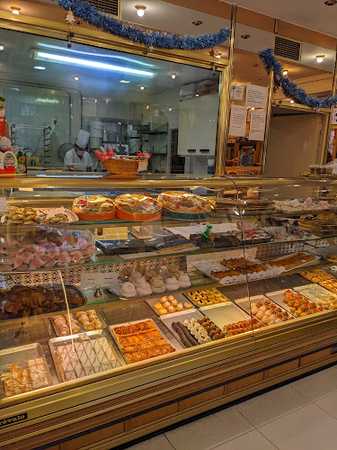 Fotografia tomada fuera de Pastelería Venecia - Pastelería en Madrid, Madrid