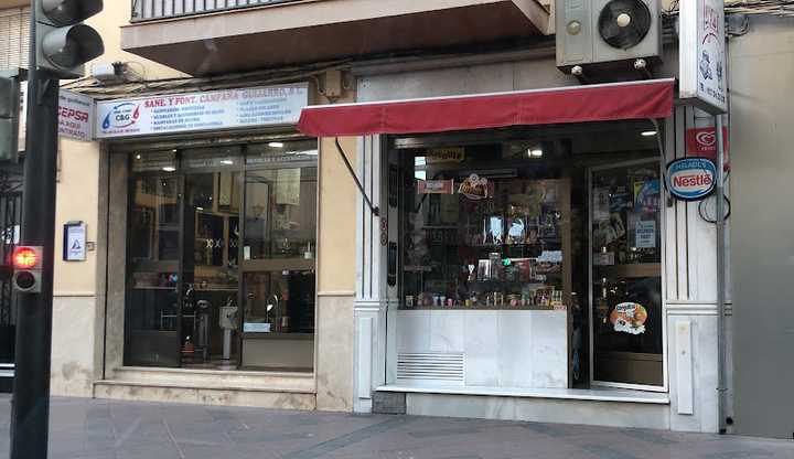 Fotografia tomada fuera de Pastelería y Frutos Secos Luymi - Tienda de golosinas en Priego de Córdoba, Córdoba