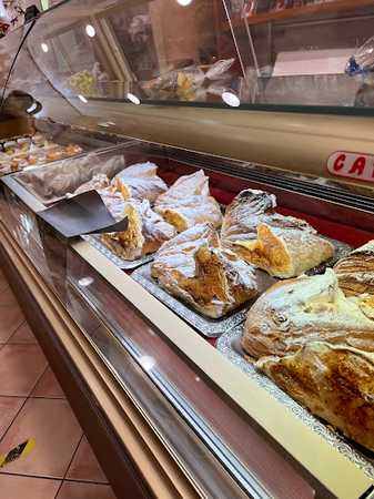 Fotografia tomada fuera de Pastelería y Helados Can Sintes - Pastisseria en Alaior, Baleares