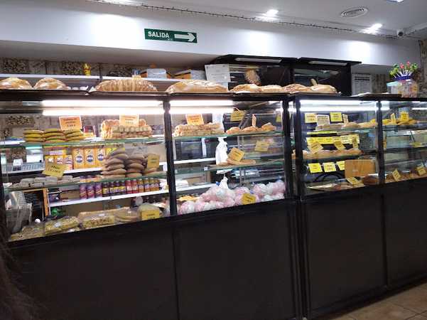 Fotografia tomada fuera de Pastelería y Panadería Gran Colombia - Pastelería en Madrid, Madrid