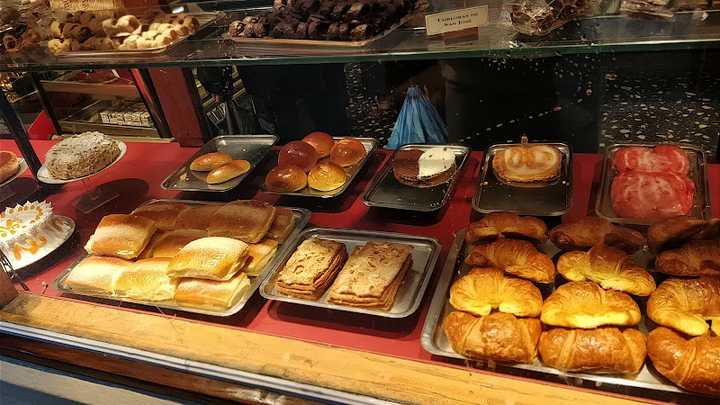 Fotografia tomada fuera de Pastelerias Zuricalday - Pastelería en Getxo, Bizkaia