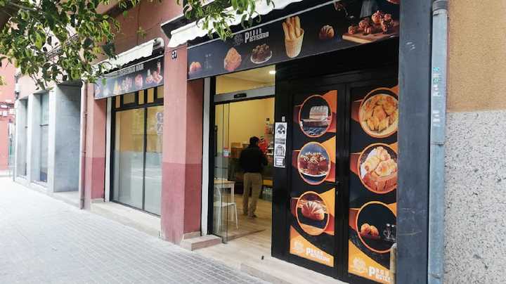 Fotografia tomada fuera de PASTISERIA I DEGUSTACIO NOUR - Pastisseria en Mataró, Barcelona