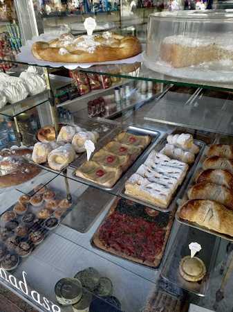 Fotografia tomada fuera de Pastisseria La Lareña - Forn de pa en Sóller, Baleares