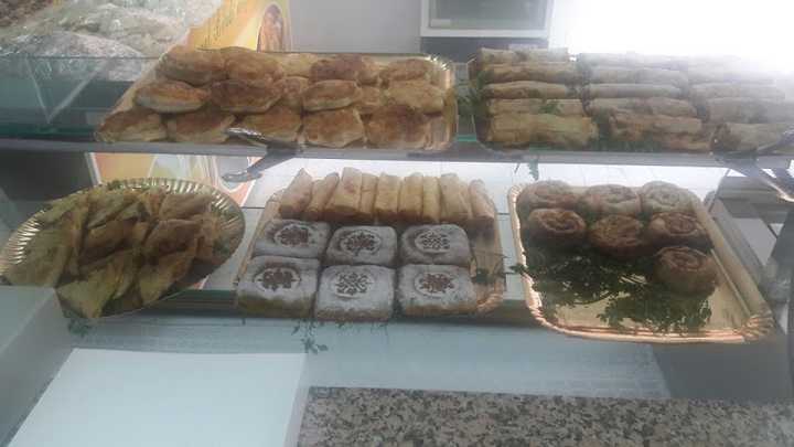 Fotografia tomada fuera de Pastisseria Artesanal Biladi - Santa Coloma - Pâtisserie en Santa Coloma de Gramenet, Barcelona