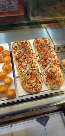 Fotografia tomada fuera de Pastisseria Borrell - Pastelería en Artesa de Segre, Lleida