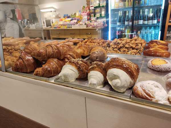 Fotografia tomada fuera de Pastisseria Cal Cucurella - Pastelería en Manresa, Barcelona