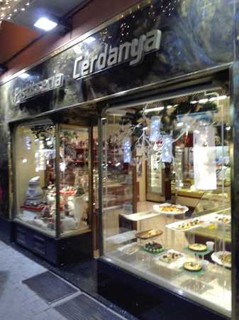 Fotografia tomada fuera de Pastisseria Cerdanya - Pastelería en Puigcerdà, Girona