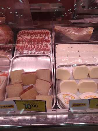 Fotografia tomada fuera de Ahorramas - Supermercado en Cuenca, Cuenca