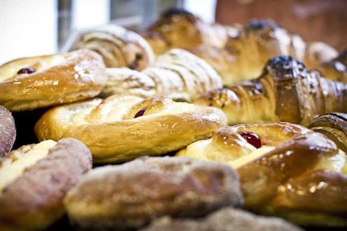 Fotografia tomada fuera de PASTISSERIA COLELL - Pastelería en Lleida, Lleida