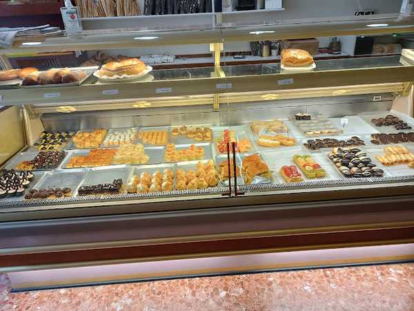 Fotografia tomada fuera de Pastisseria Colomer - Pastelería en Granollers, Barcelona