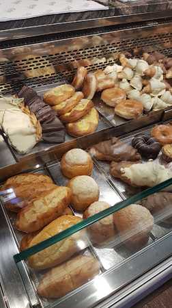 Fotografia tomada fuera de Pastisseria Crossandra - Pastelería en Sant Julià de Vilatorta, Barcelona