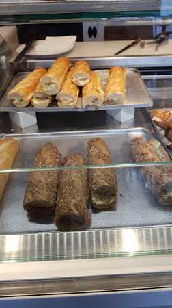 Fotografia tomada fuera de Pastisseria Degustació L'Entrada - Pastisseria en Abrera, Barcelona