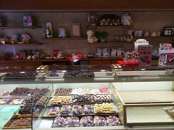 Fotografia tomada fuera de Pastisseria Farriol - Panadería en Montmeló, Barcelona