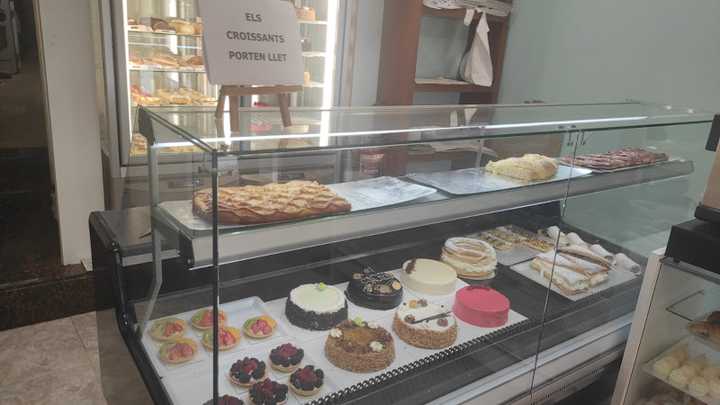 Fotografia tomada fuera de Pastisseria Grau Marino - Pastelería en Agramunt, Lleida