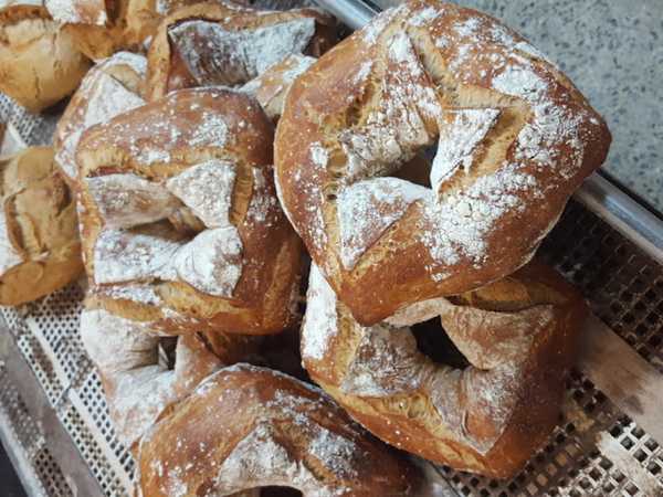 Fotografia tomada fuera de Pastisseria Mir - Pastelería en Aiguafreda, Barcelona