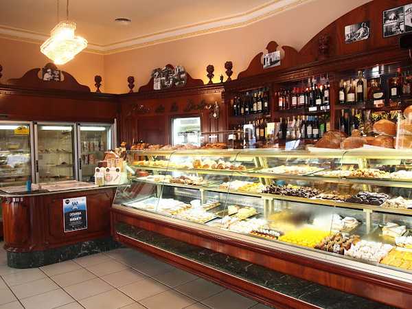 Fotografia tomada fuera de Pastisseria Orench - Pastelería en Blanes, Girona