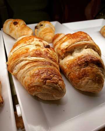 Fotografia tomada fuera de Pastisseria Pujol - Forn de pa en Bescanó, Girona