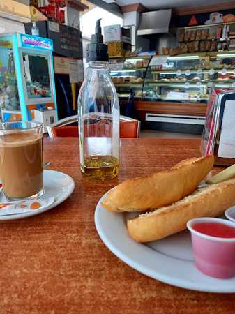 Fotografia tomada fuera de Cafetería La Italiana - Cafetería en San Fernando, Cádiz