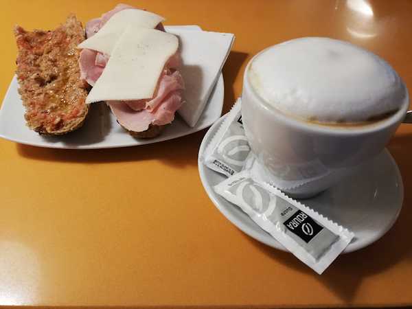 Fotografia tomada fuera de PASTISSERIA TIPED - Pastelería en Calonge, Girona