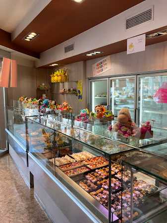 Fotografia tomada fuera de Pastisseria Triomf - Pastisseria en Barcelona, Barcelona