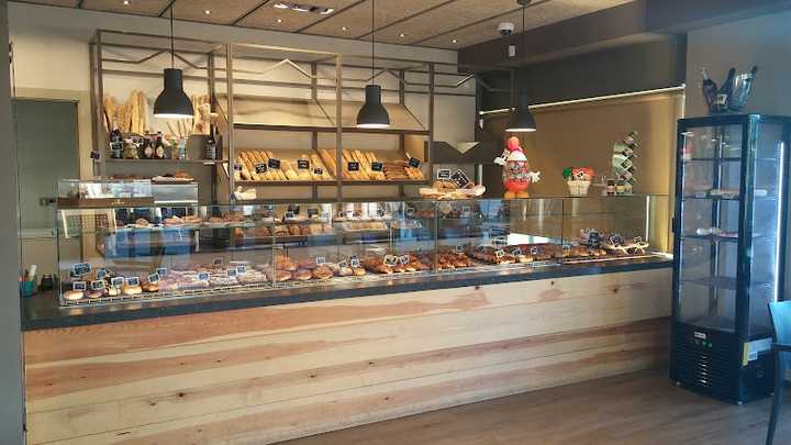 Fotografia tomada fuera de PdePÀ Bakery Rieral - cafeterías en Lloret de Mar, Girona