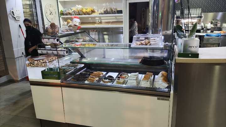 Fotografia tomada fuera de Peter Pan Cafetería - cafeterías en Córdoba, Córdoba