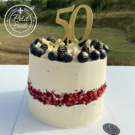 Fotografia tomada fuera de Petit Sweet Cake Boutique - Pastelería en Sant Quirze del Vallès, Barcelona
