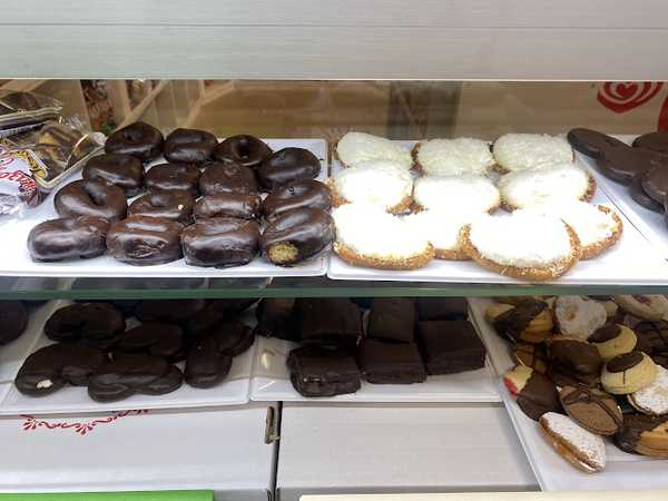 Fotografia tomada fuera de pozik - Tienda de golosinas en Arrigorriaga, Bizkaia