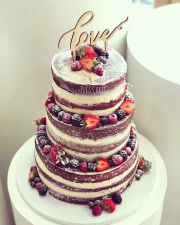 Fotografia tomada fuera de Pugscakes - Pastelería especializada en tartas nupciales en Alovera, Guadalajara