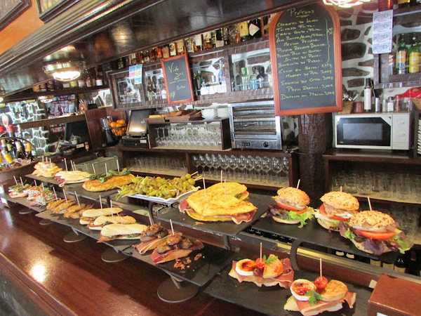 Fotografia tomada fuera de CAFETERÍA ATOZTE - restaurantes en Deba, Gipuzkoa