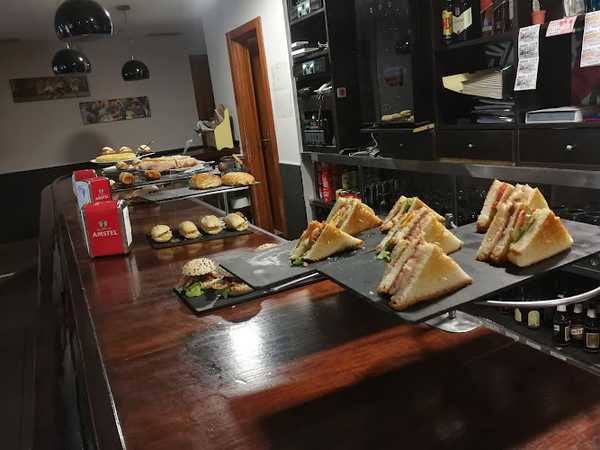 Fotografia tomada fuera de Cafetería Baisi - bares en Eibar, Gipuzkoa