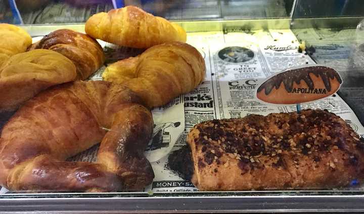 Fotografia tomada fuera de Cafetería Bambola - cafeterías en Reinosa, Cantabria