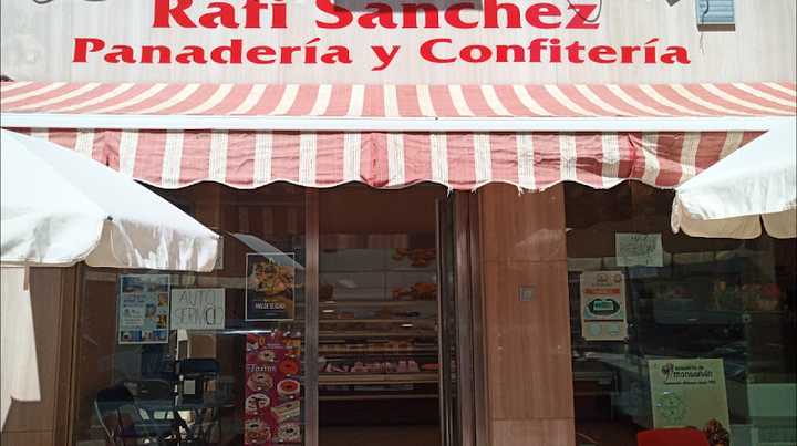 Fotografia tomada fuera de Rafi Sánchez panadería confiteria - Panadería en Córdoba, Córdoba