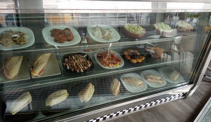 Fotografia tomada fuera de Cafetería bar las Nenas - cafeterías en Almodóvar del Río, Córdoba