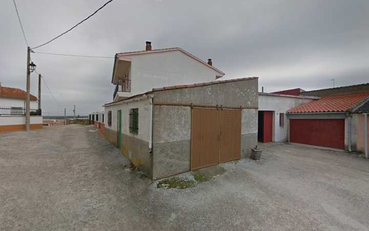 Fotografia tomada fuera de Repartidor Panadero fresno-alhandiga de lunes a las 11:00 Parada 3 - Panadería en Galinduste, Salamanca