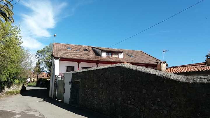 Fotografia tomada fuera de Repostería Santa María de la Merced - Tienda de alimentación en Noja, Cantabria