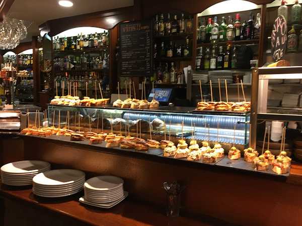 Fotografia tomada fuera de CAFETERIA BISBAL PARK - Cafetería en La Bisbal d'Empordà, Girona
