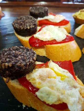 Fotografia tomada fuera de Restaurante Batzoki - restaurantes en Villanueva de Valdegovía, Álava