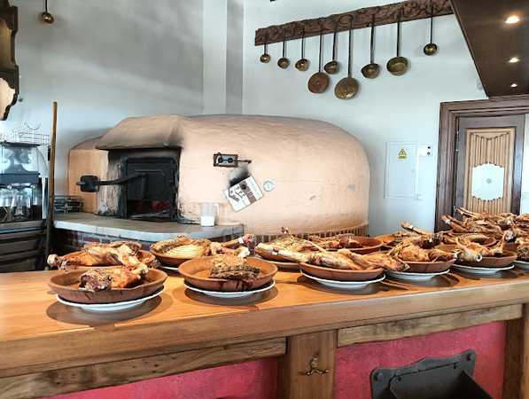 Fotografia tomada fuera de Restaurante Castillo de Izán - Salón para eventos en Gumiel de Izán, Burgos