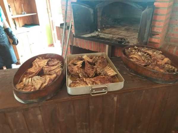 Fotografia tomada fuera de RESTAURANTE FUENTESANTA - restaurantes en Huergas de Babia, León