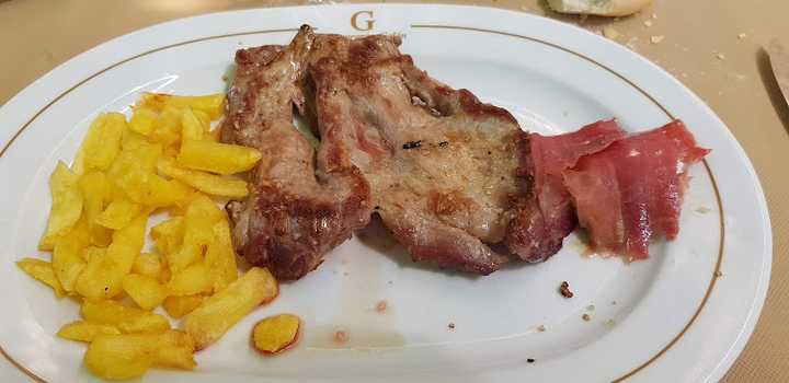 Fotografia tomada fuera de Restaurante Galán - restaurantes en Minas de Riotinto, Huelva