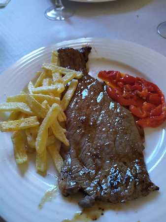 Fotografia tomada fuera de Restaurante La Encina - restaurantes en Quintanilla-Escalada, Burgos